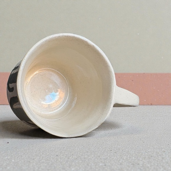 Vintage Cactus Mugs Studio Pottery Signed GEM 1975 Set Of 2 Black and Cream - Picture 5 of 15